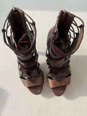 B Brian Atwood Elody Gladiator Heels Size 7